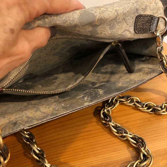 Elliott Lucca Bronze Metallic Envelope Bag, detachable chain handle - Picture 6 of 16